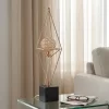أباجورة كريستال ذهبية عصرية بإضاءة LED، تصميم ماسي بقاعدة مكعبة سوداء، إضاءة داخلية فاخرة