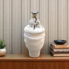 فازة بورسلين بيضاء مرقطة بلمسات بنية، تصميم عصري فريد، ديكور منزلي راقي.