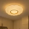 طبق سقف ليد مزخرف بقطر 50 سم. تصميم عصري على شكل زهرة وإضاءة بيضاء دافئة.