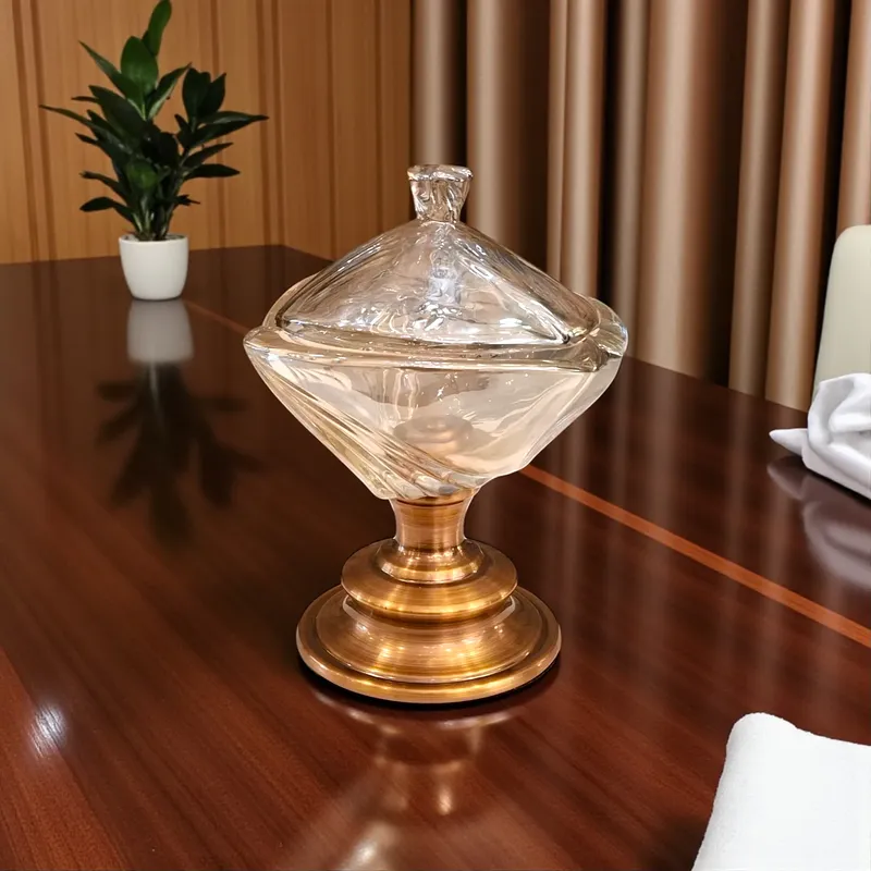 بونبونيرة زجاج كريستالي بقاعدة معدنية نحاسية لتقديم الحلويات بارتفاع 17 سم