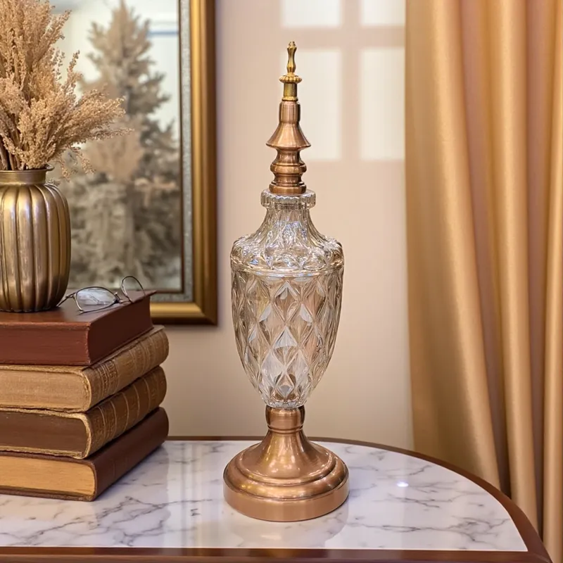 إخوان سرور الإضاءة الحديثة والديكور فازة بوتيش كريستال نحاسي منقوشة 44 سم ارتفاع، تحفة ديكورية