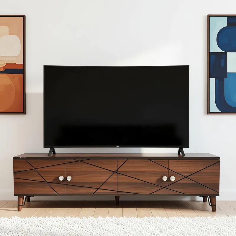 ترابيزة تليفزيون مودرن بنية مع شاشة كبيرة وديكور حائط