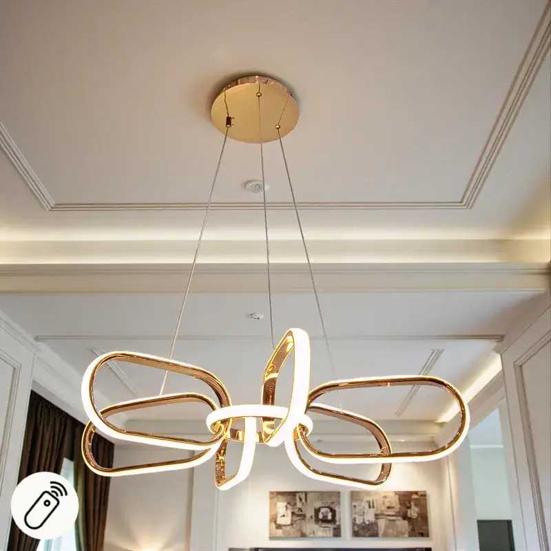 نجفة ليد (LED) مودرن بتصميم حلقات ذهبية متداخلة - إضاءة ثلاثية وقابلة للتعتيم، موديل 030409 نجفة ليد مودرن ذهبية مع ريموت كنترول وخاصية تعتيم وتغيير الألوان لغرف المعيشة.