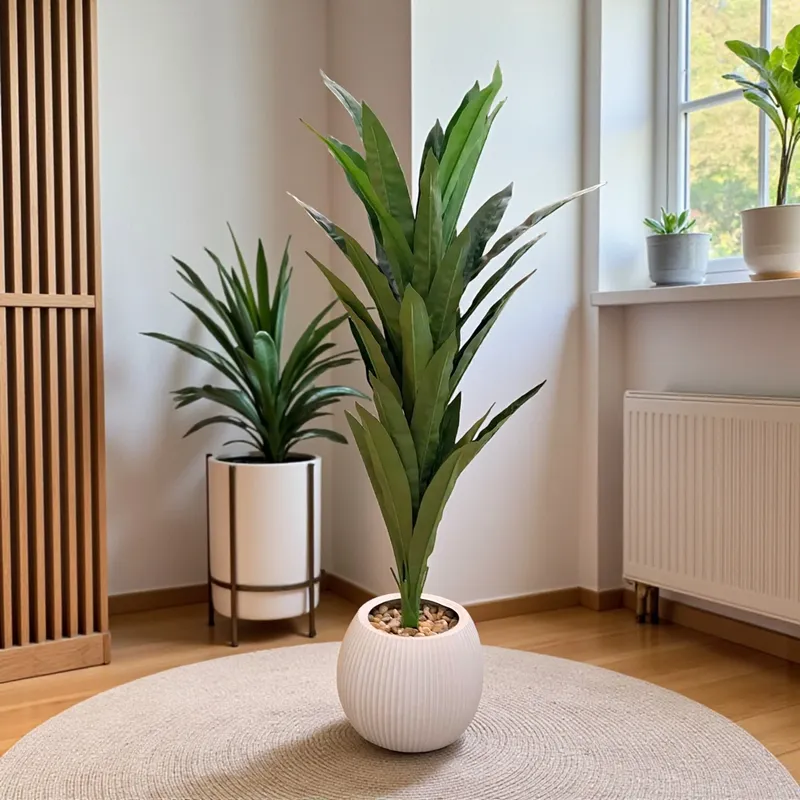شجرة ذرة (دراسينا) صناعية فاخرة في غرفة معيشة عصرية
